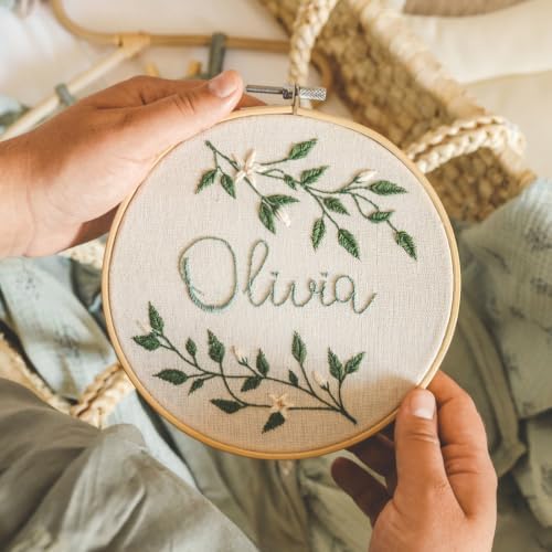 Faylapa 16 Pieces 7 Inch Embroidery Hoops Set Bulk