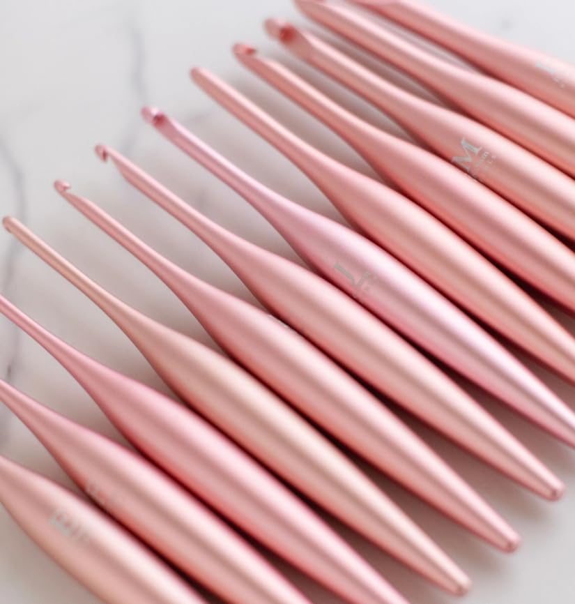 Furls Crochet Hook, Blush Streamline Metal Polished & Matte Finish