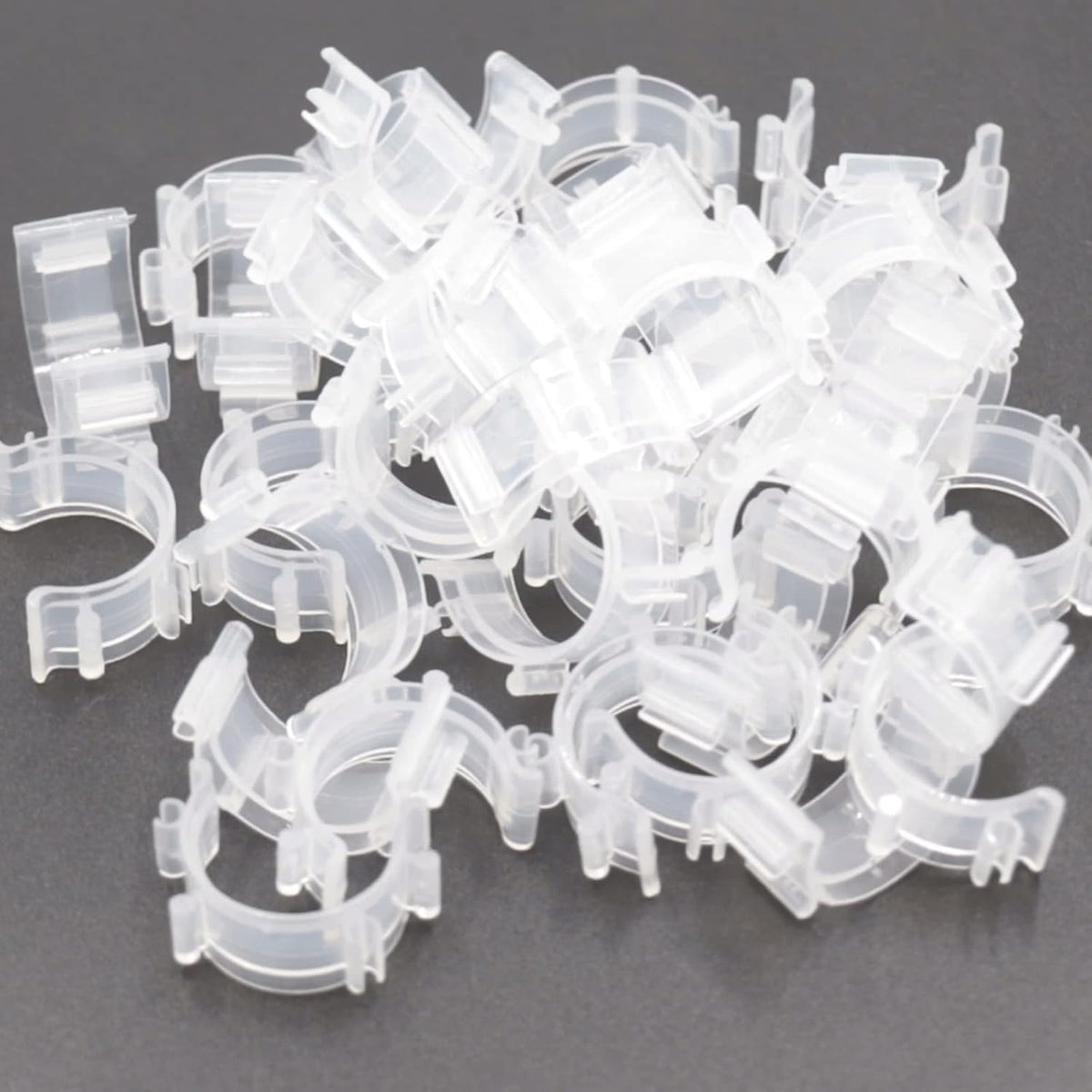Joyangy 80-Pack Bobbin Clips, Plastic Thread Holder for Embroidery