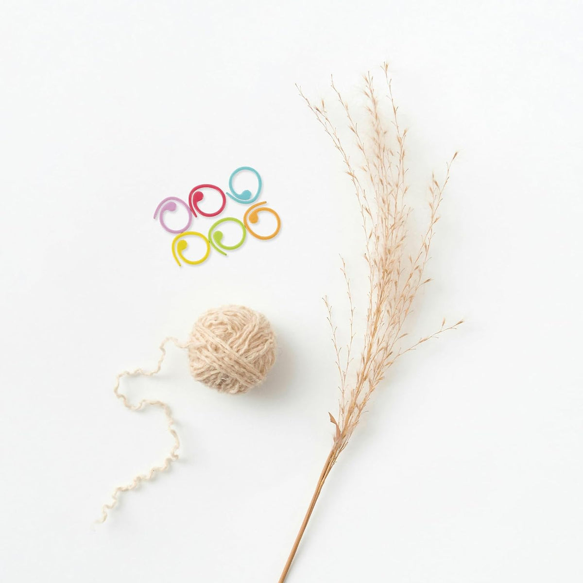 100 Piece Colorful Metal Locking Stitch Markers for Knitting