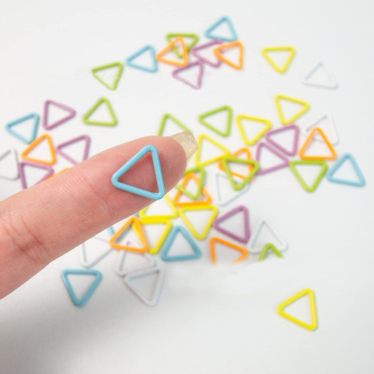 Wonafa 30Pcs Metal Stitch Markers,Triangle Knitting Markers
