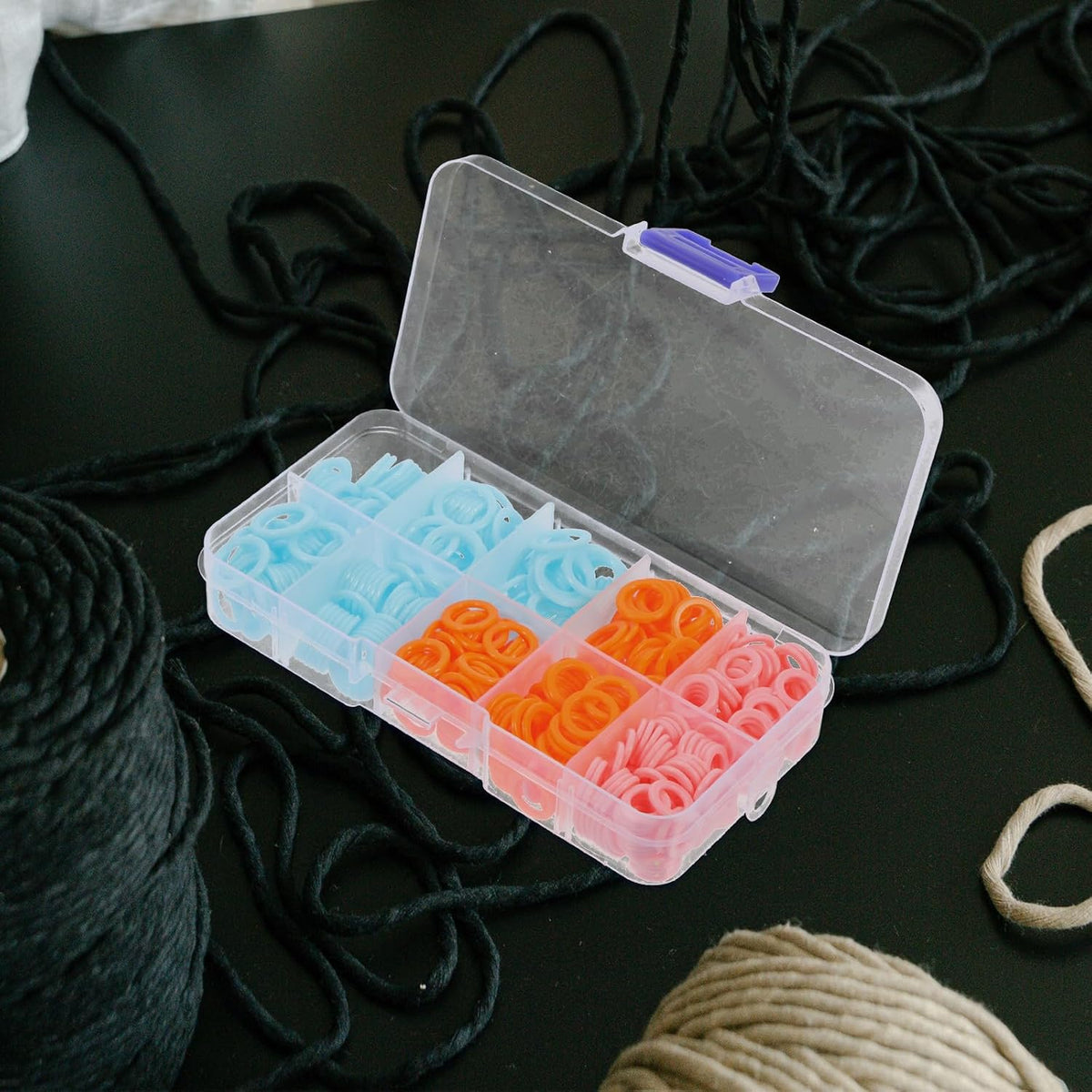 JEWEDECO 450 Pcs Colorful Crochet Stitch Markers ABS Round Rings