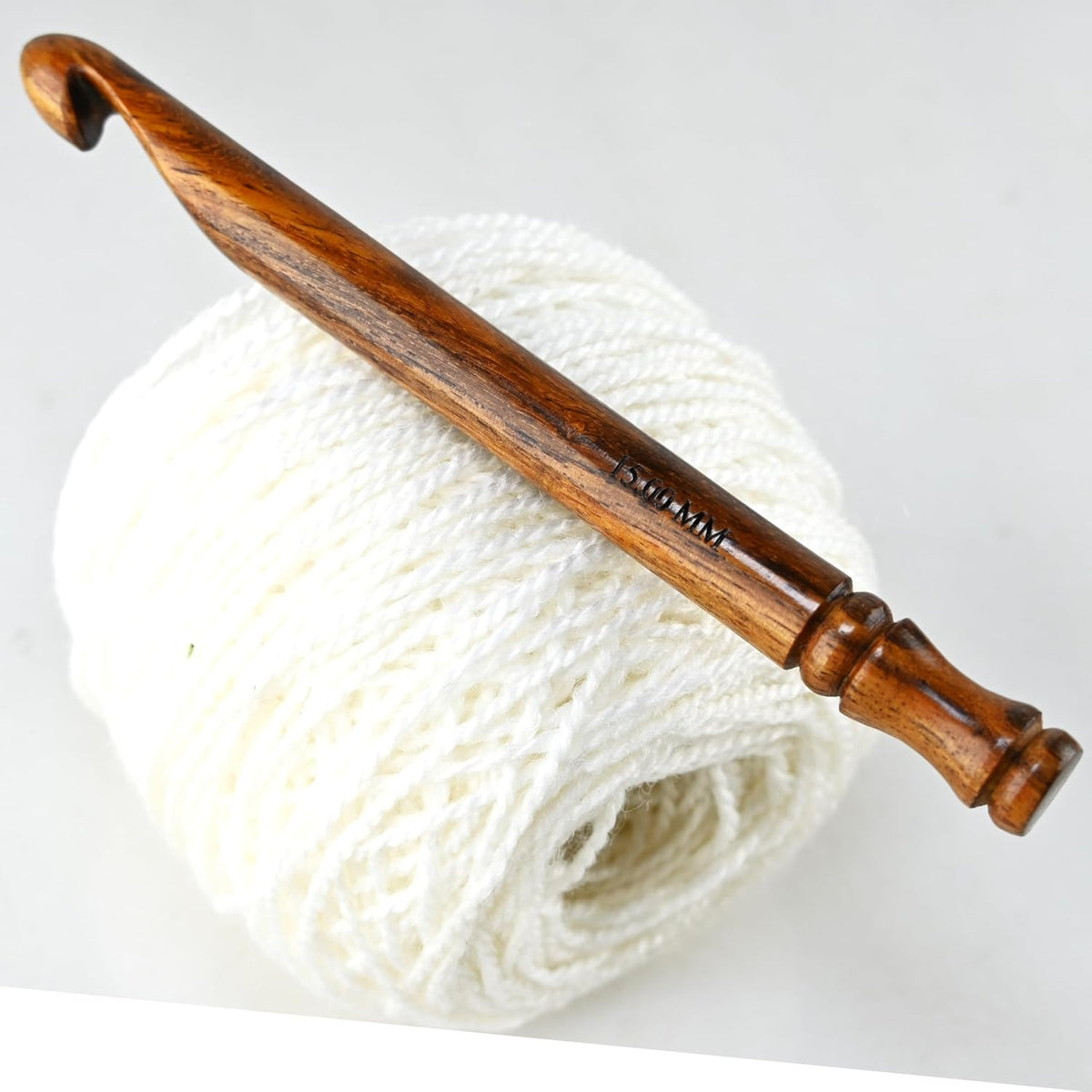 Wooden Jumbo Crochet Hook Set (15mm, 20mm, 25mm, 30mm) – Ergonomic