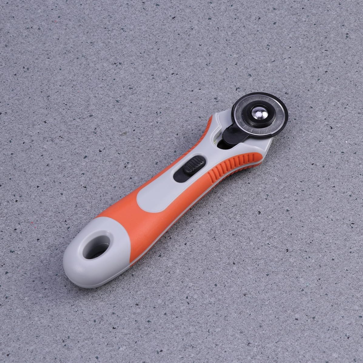 28mm Rotary Cutter with Cushion Grip for Quilting and Sewing