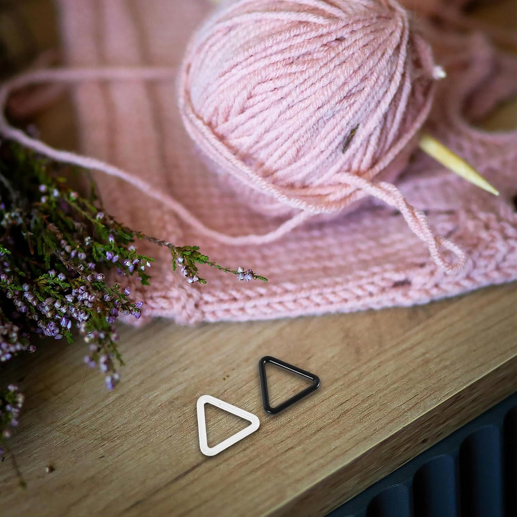 Triangle Metal Stitch Markers 30pcs for Knitters and Crochet