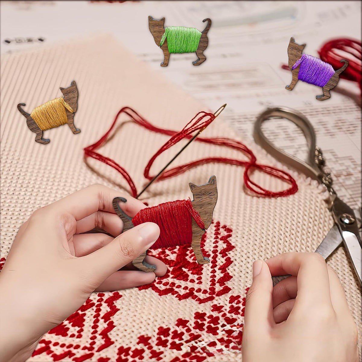 15 Pcs Set Wooden Animal Bobbin Set, Embroidery Thread Bobbins