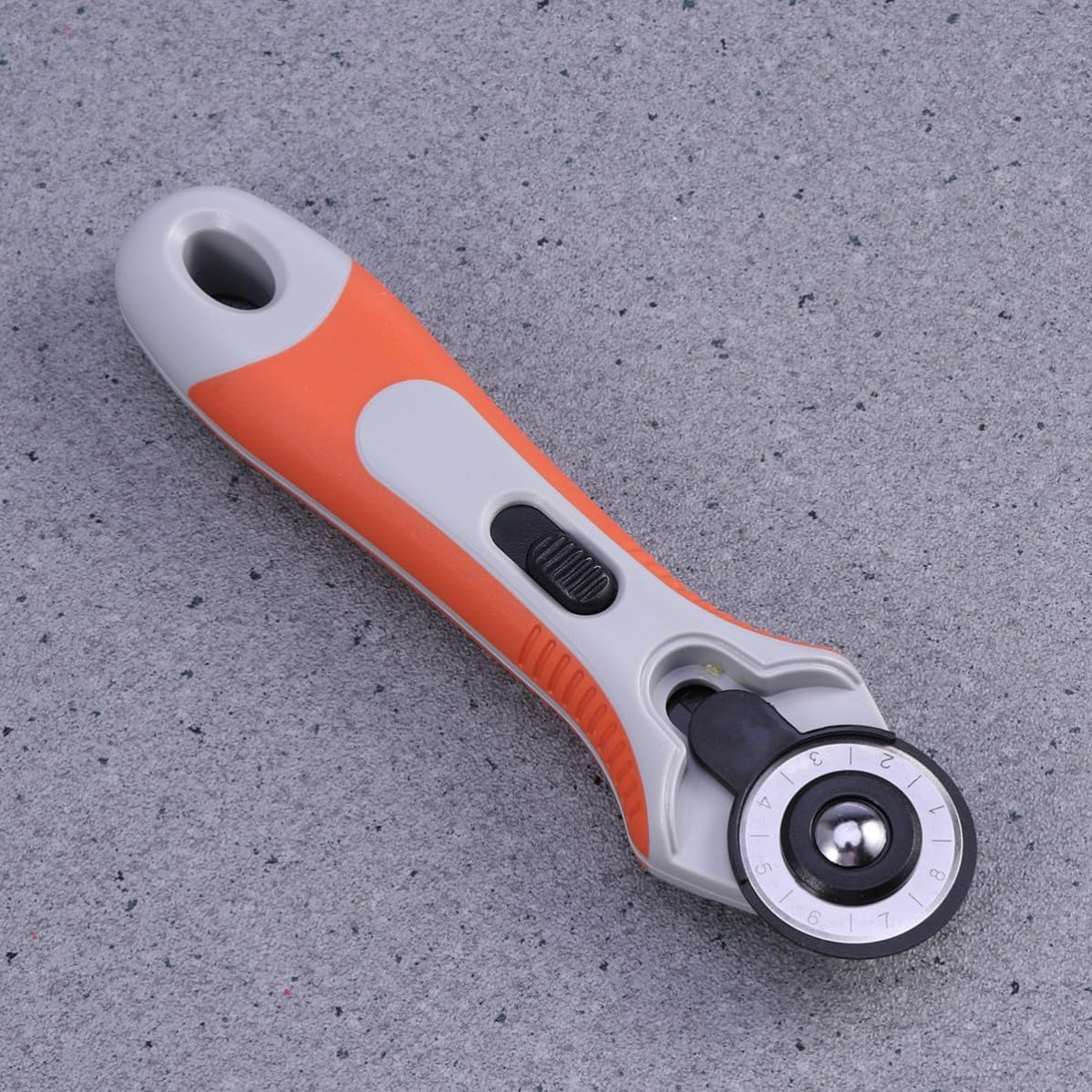 28mm Rotary Cutter with Cushion Grip for Quilting and Sewing