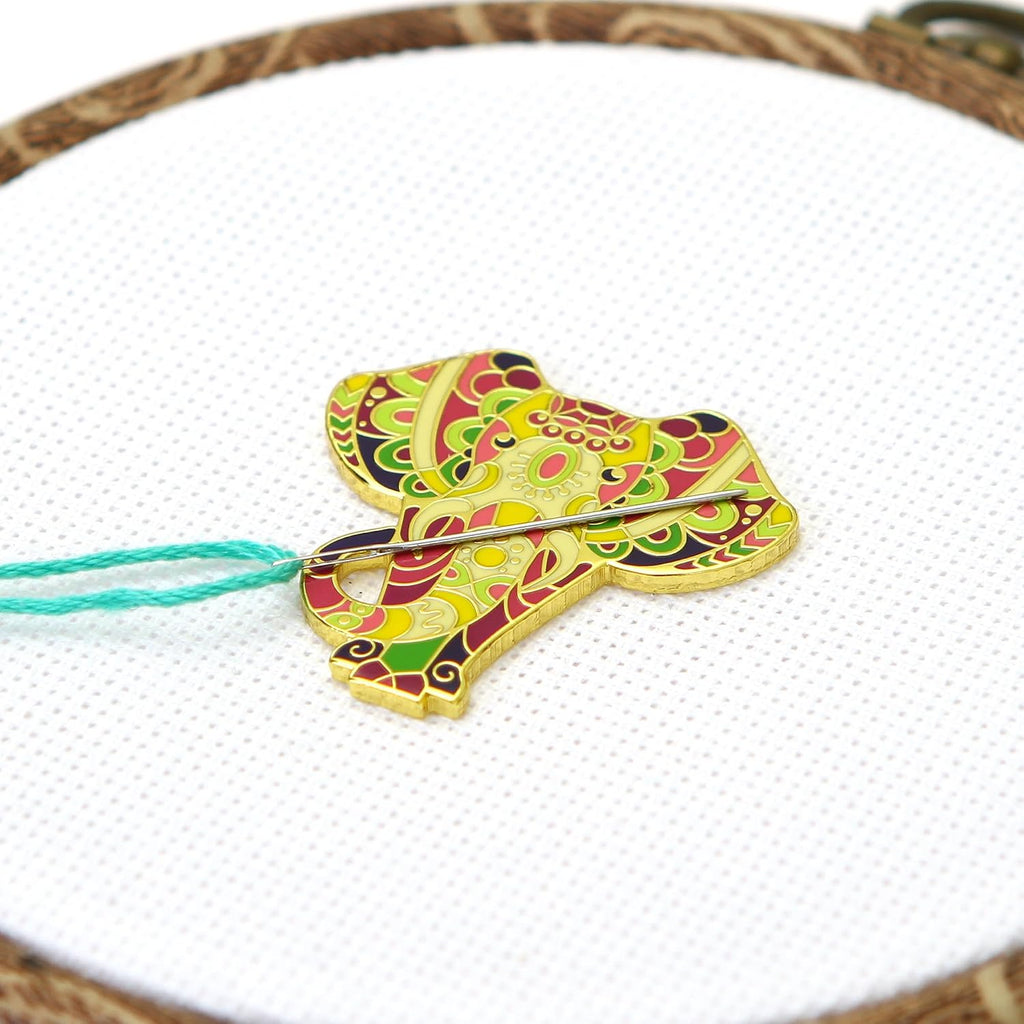 Awesome Pattern Studio Mandala Elephant Magnetic Needle Minder + 2