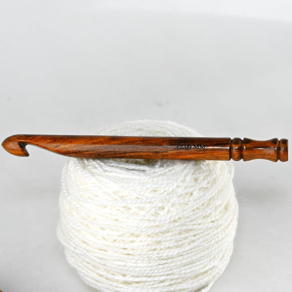 Wooden Jumbo Crochet Hook Set (15mm, 20mm, 25mm, 30mm) – Ergonomic
