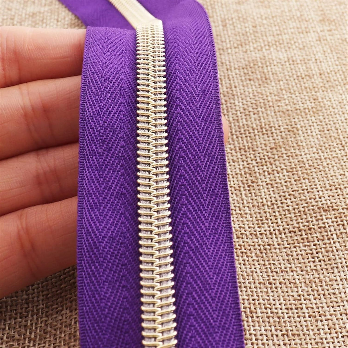 Lueao Cqinju-Sewing Zippers 5# 5-10 Yards White/Purple/Black/Brown