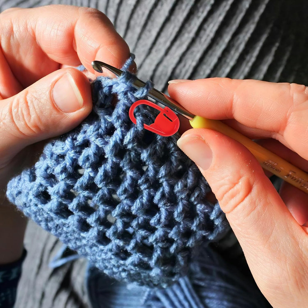Crochet Stitch Markers Set for Knitters 1000pcs Plastic Red