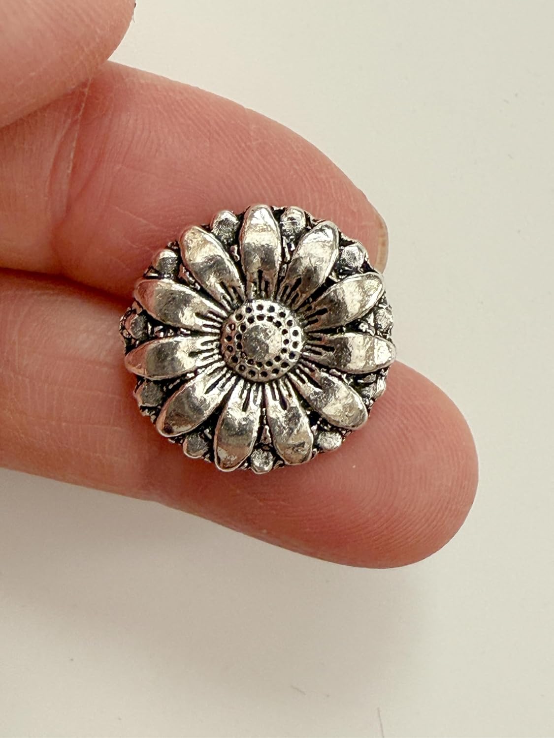 PEPPERLONELY Brand 10PC Antiqued Silver Flower Scrapbooking Metal