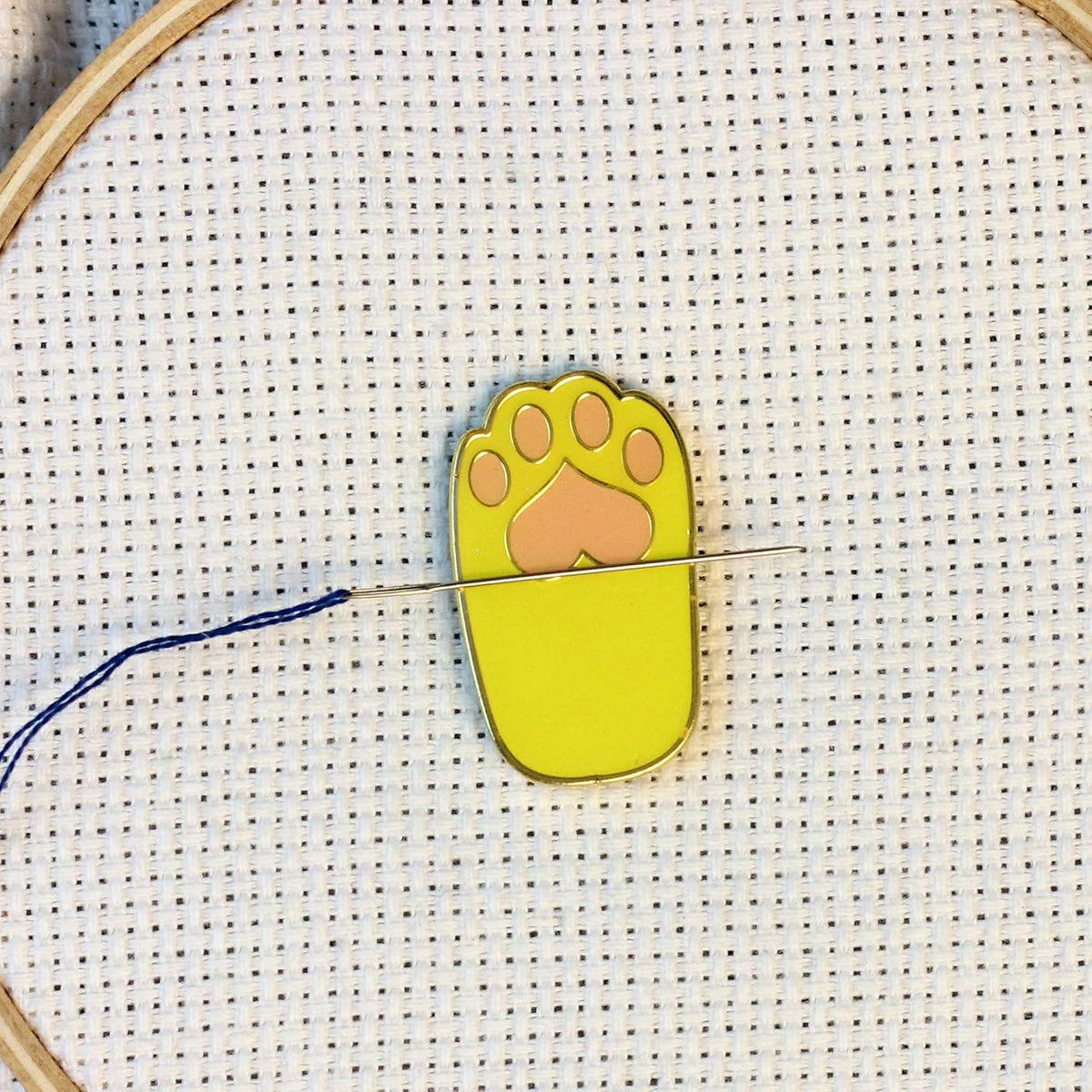 Yellow Paw Enamel Magnetic Needle Minder - Cat Dog Pet