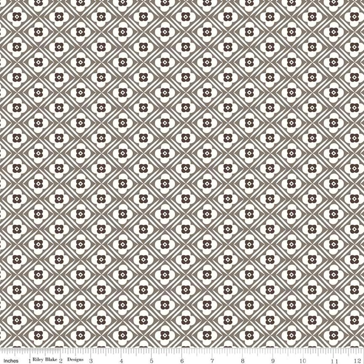 Bee Plaids Fat Quarter Bundle (42 Pieces) by Lori Holt for Riley Blake