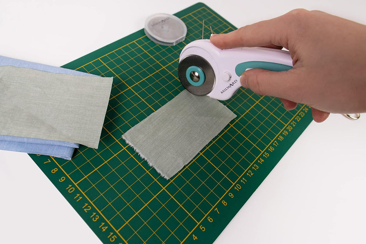 Milward 45 mm Rotary Cutter for Fabric - Fabric Cutter with 5