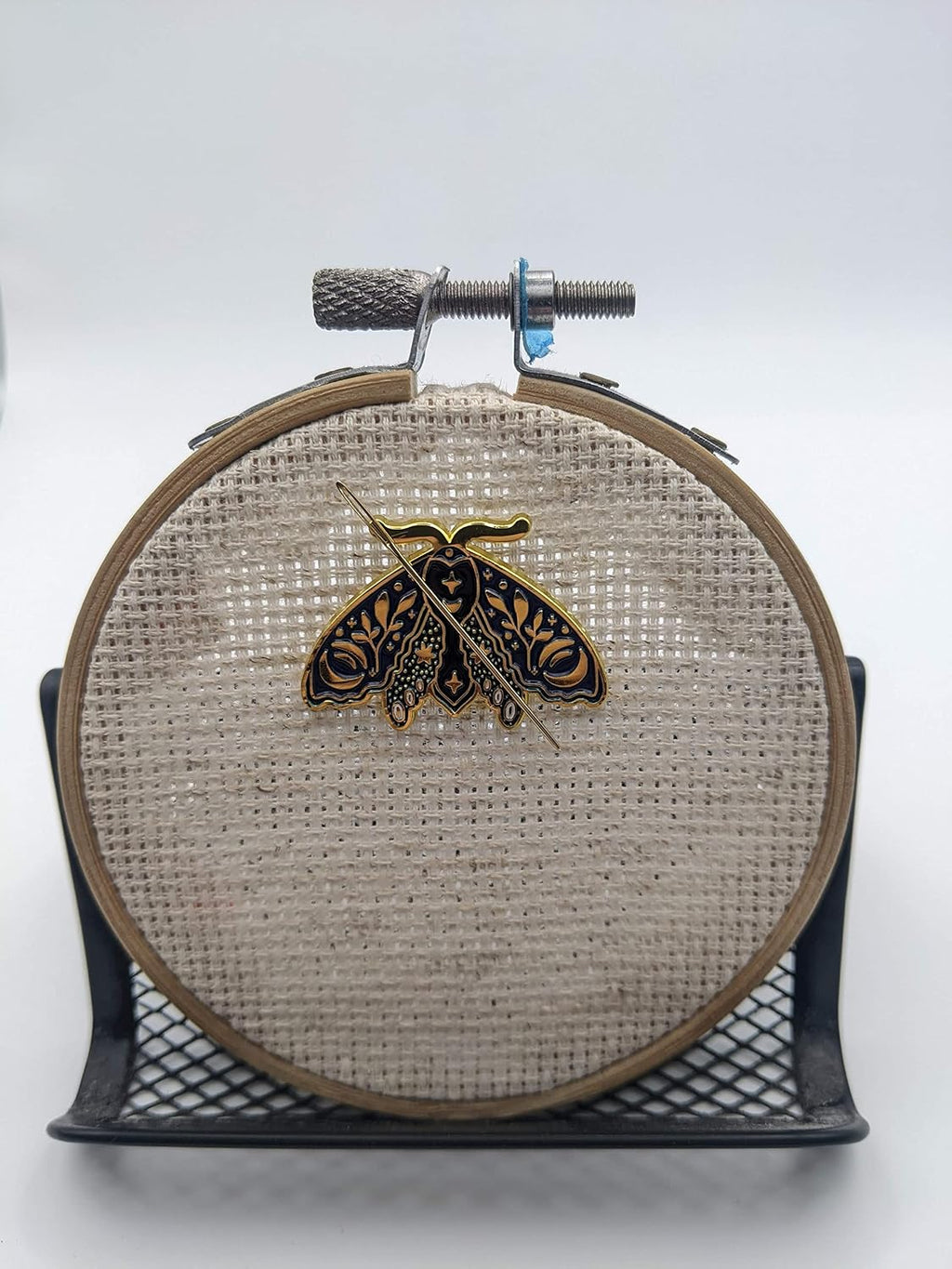 Midnight Moth Needle Minder