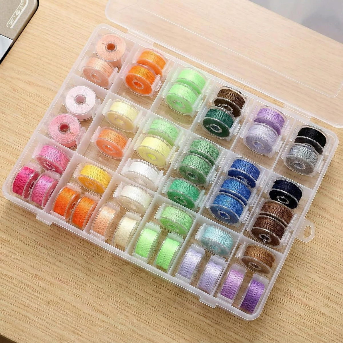 Hzopcw 100pcs Small Sewing Bobbin Clips, Clear Plastic Bobbin Holder