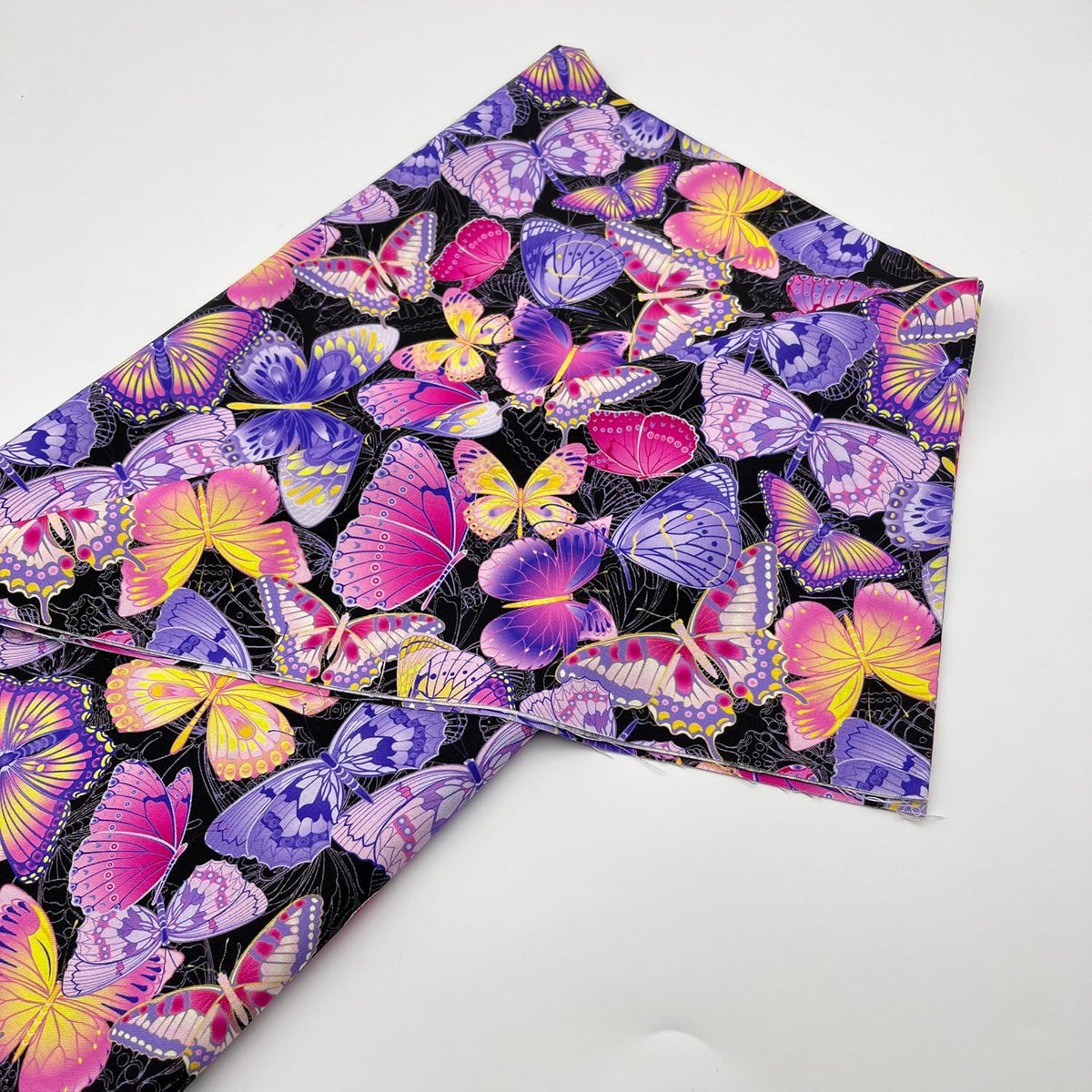 1 Yard (Pre-Cut) 43" x 36" (109cm x 91cm) Floral Cotton Quilting