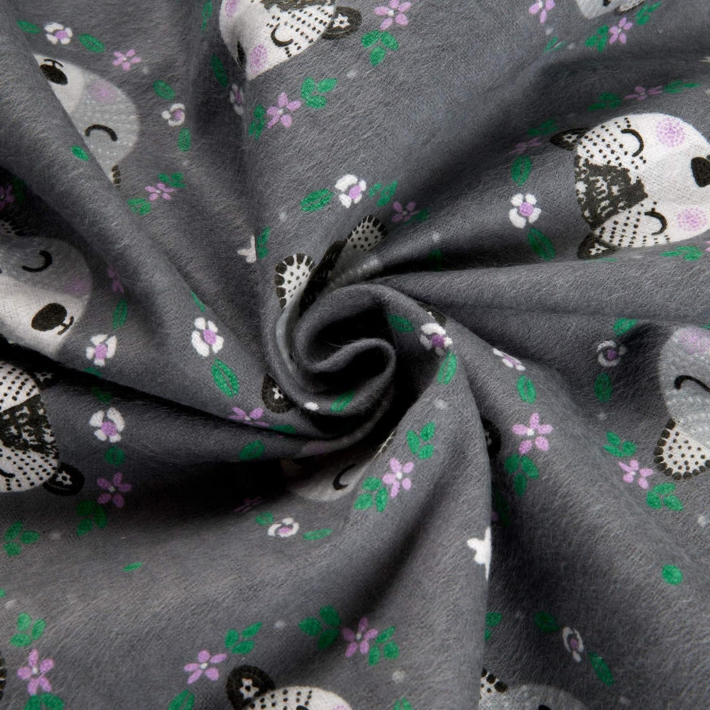 Bear Wreaths Flannel Grey, Fabric by the Yard