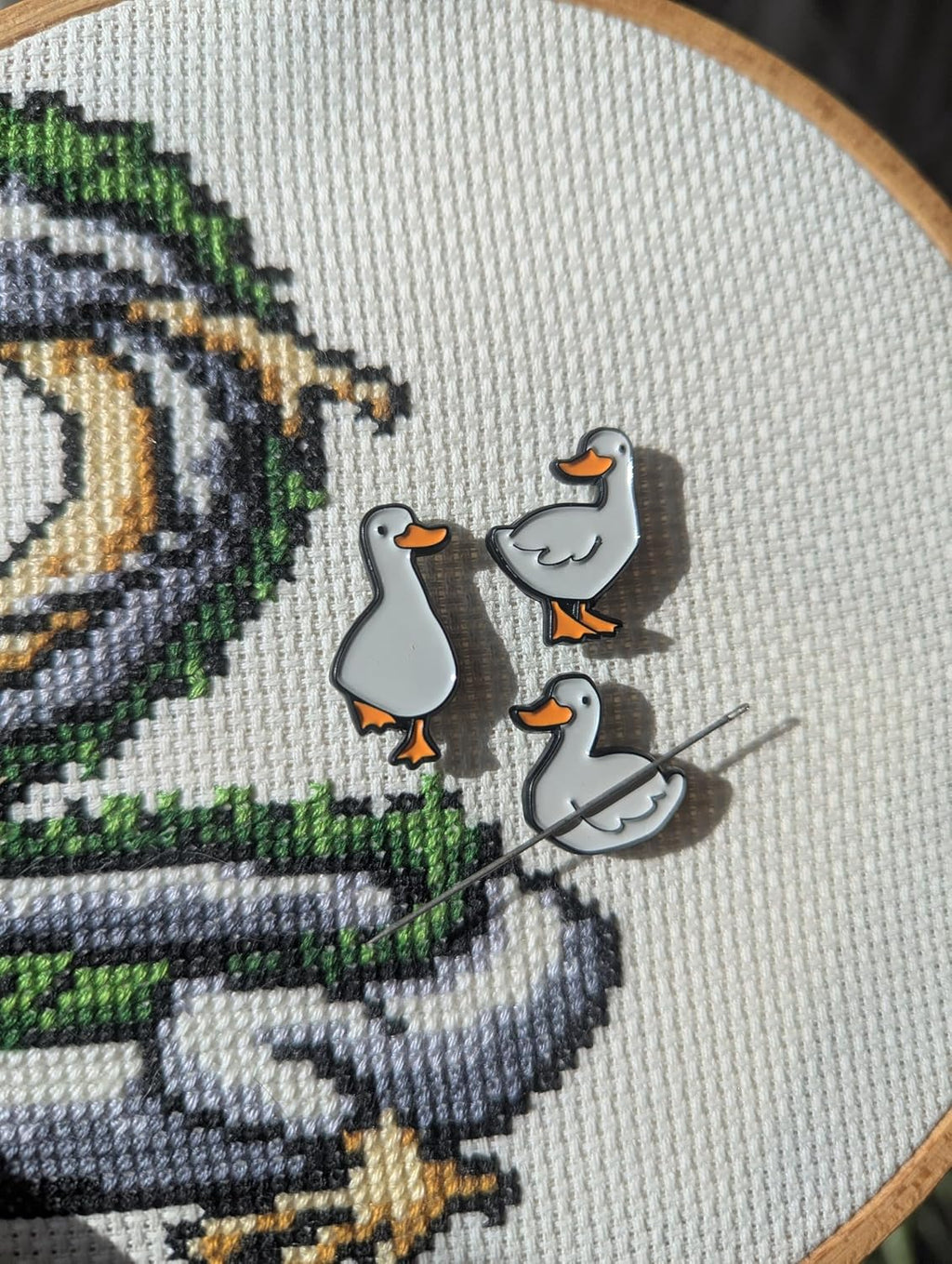 Ducks Miniature Magnetic Needle Minder Set