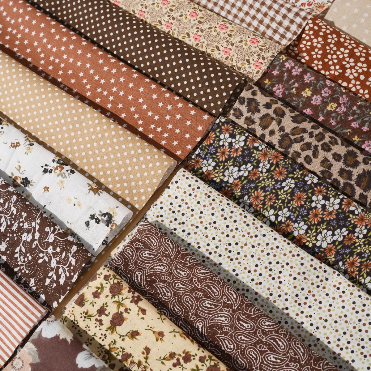 Phantomon 40 Pcs 10-Inch Precut Fabric Squares Layer Cake, 100% Cotton