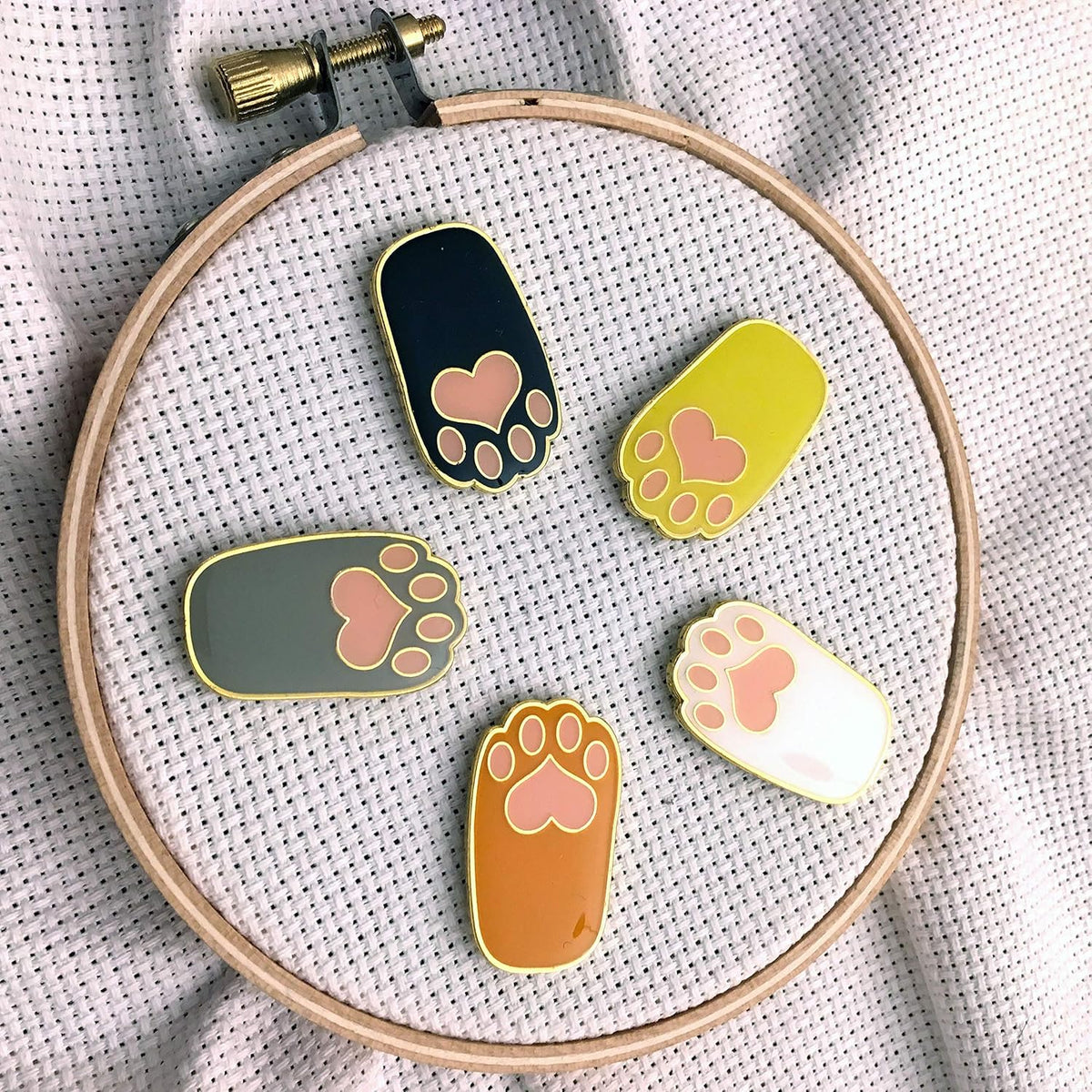 Yellow Paw Enamel Magnetic Needle Minder - Cat Dog Pet