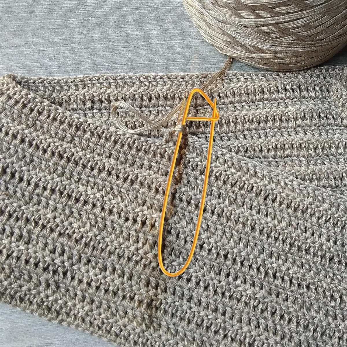 9pcs Aluminum Stitch Holders for Knitting, Color Coded Safety Pins