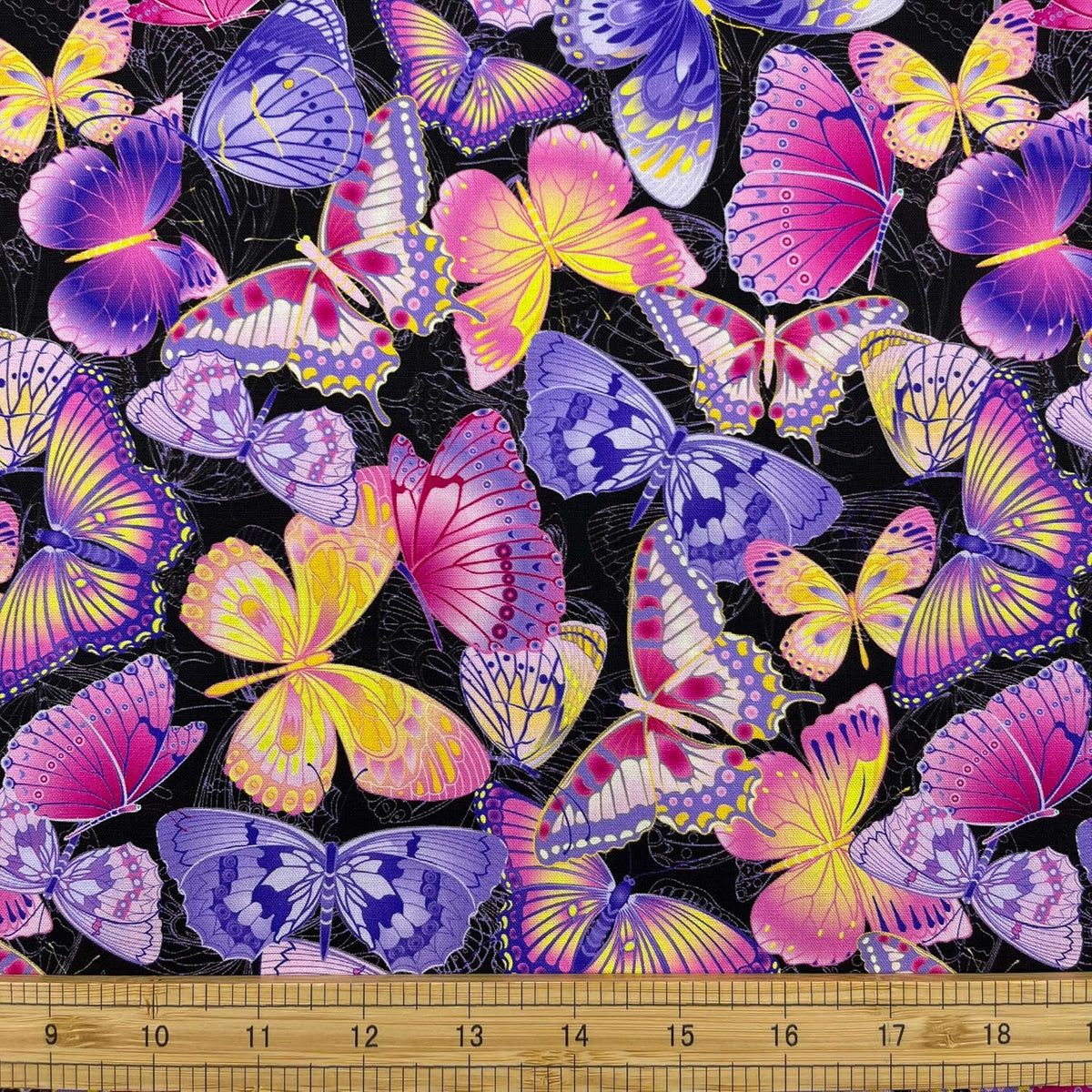 1 Yard (Pre-Cut) 43" x 36" (109cm x 91cm) Floral Cotton Quilting